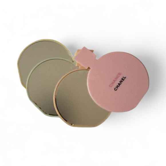 New in Box CHANEL CHANCE Portable Mirror - Picture 1 of 2